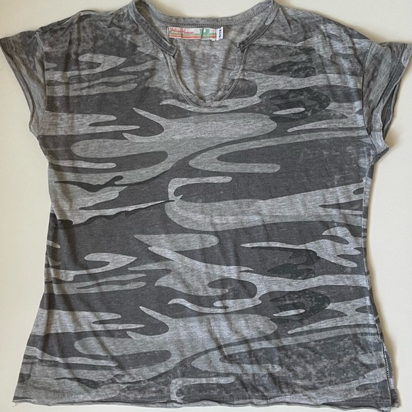 Vintage Havana Other - Vintage Havana Girls’ Grey Camouflage T-shirt - Size 7-8